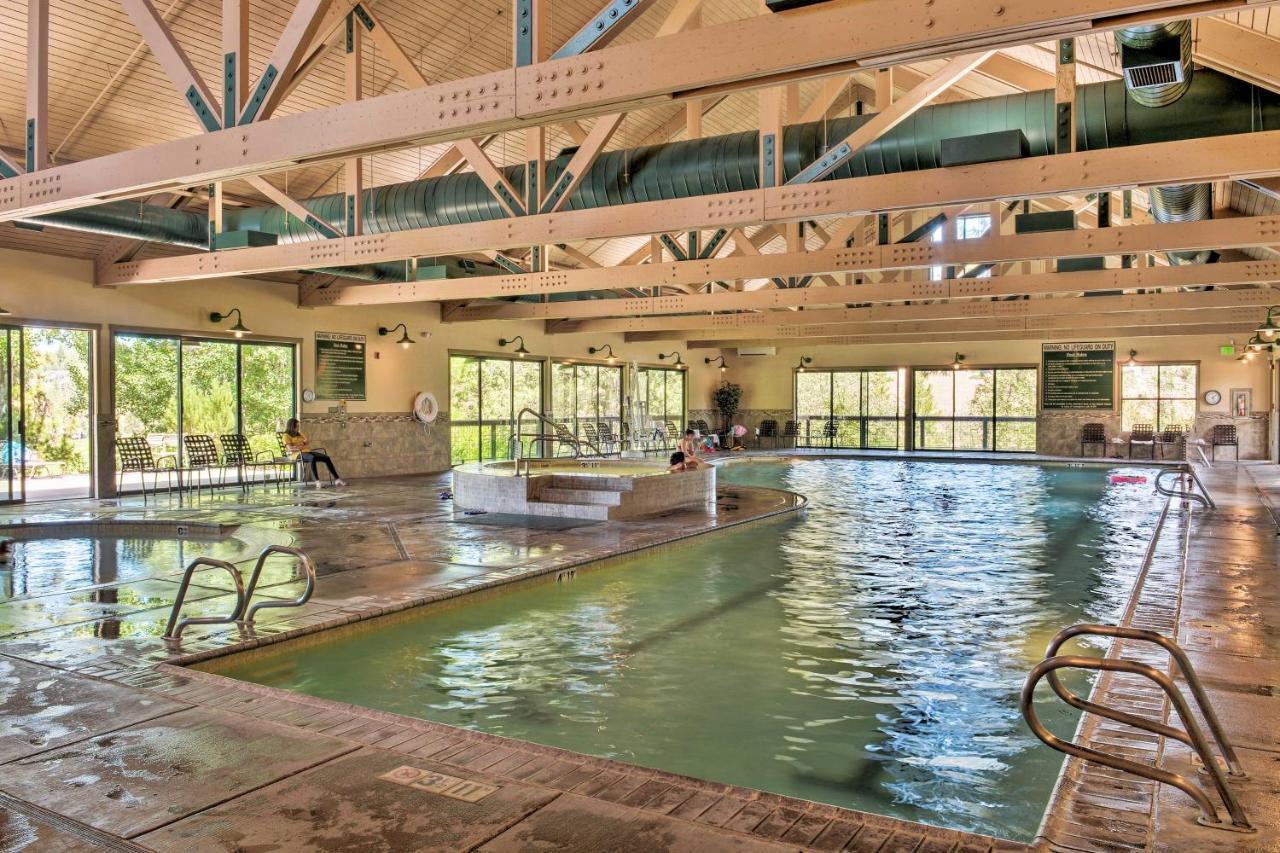 Chalet At Running Y Resort With Wraparound Deck! Klamath Falls Exteriör bild