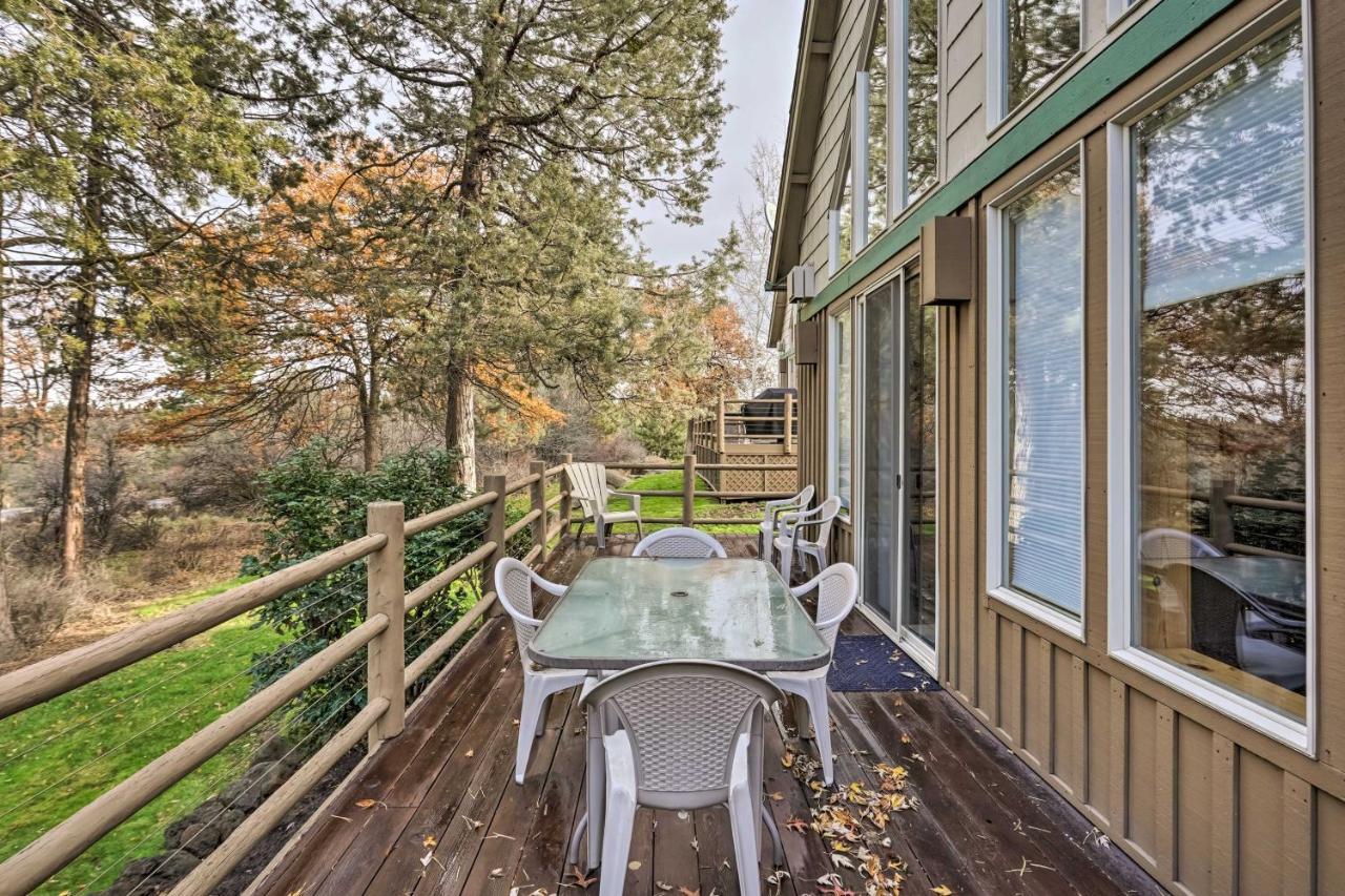 Chalet At Running Y Resort With Wraparound Deck! Klamath Falls Exteriör bild